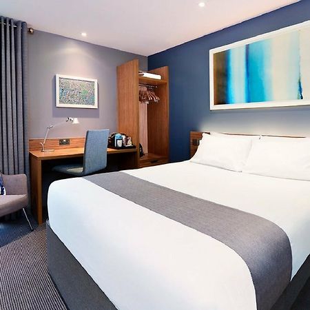 Travelodge Liverpool Central Exchange Street Eksteriør billede